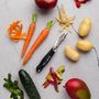 Kitchen utensils - Professional Peeler - MICROPLANE INTERNATIONAL GMBH & CO. KG