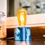 Objets design - Lampe à poser | Lampe béton | Cylindre | Marbré bleu pétrole - JUNNY