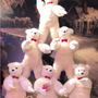 Christmas garlands and baubles -  ANIMATED WHITE  & BROWN BEARS LÉON AND LÉO SKIING - - ATELIER MT - ANIMATE FACTORY