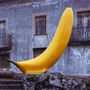 Sculptures, statuettes and miniatures - monochrome-shaded banana sculpture - BULL & STEIN