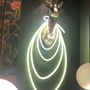 Tableaux - oeuvre lumineuse en verre néon "Dame Chamois" - CAROLINE BAUP