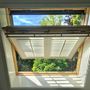 Rideaux et voilages - JASNO SHUTTERS - volet intérieur à persiennes orientables en fenêtre de toit et Velux - JASNO