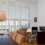 Ensembles muraux - JASNO SHUTTERS - volet intérieur à persiennes orientables en living, salon et salle à manger - JASNO