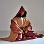 Sculptures, statuettes et miniatures - Sculpture en cuir, Samouraï assis - ANNIE DELEMARLE SCULPTURE CUIR