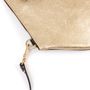 Sacs et cabas - Zip XL Gold edition - Grande pochette plate en cuir de haute qualité avec bandoulière ajustable et amovible - MLS-MARIELAURENCESTEVIGNY