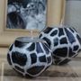 Decorative objects - CANDLE BALL SWAZIPOT WHITE AND BLACK GIRAFFE - KANDHELA