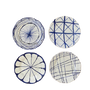 Meubles de cuisines  - Série composée de quatre assiettes plates de 26 cm de diamètre en céramique peinte à la main avec décorations géométriques - CERASELLA CERAMICHE