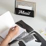 Plateaux - Porte-courrier et organiseur de bureau en métal au design simple et minimaliste - OUTSPIRATIONS