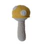 Cadeaux - Hochet crochet champignon bio - APUNT BARCELONA
