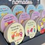 Jeux enfants - 24 jeux nomades récréatifs à partager en famille, fabriqués en France - J'VAIS L'DIRE À MA MÈRE !