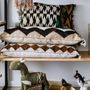 Coussins textile - Coussin en tapisserie en laine - MATRIARCA | NATIVE ART