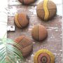 Tableaux - Galettes murales teinture végétale en feutre de laine fait-main - GHISLAINE GARCIN MAILLE&FEUTRE