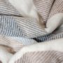 Plaids - Couverture en laine recyclée à carreaux neutres - THE TARTAN BLANKET CO.