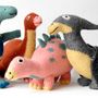 Cadeaux - DINOS. Peluches en maille d'alpaga. CE standards - SOL DE MAYO