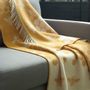Throw blankets - Bee Pure Wool Throw - 130 x 190 cm - J.J. TEXTILE LTD