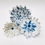 Céramique -  Fleurs Porcelaine blanche et bleue. - GUENAELLE GRASSI