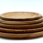 Everyday plates - Lot d'assiettes en bois AMINATA - MAISON LAADANI