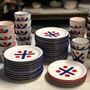 Everyday plates - Tres en Raya Bleu Rouge - plates sets, mugs sets, bowls sets  - AUTHENTIQUE LIVING