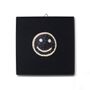 Cadeaux - Broche noire fabriquée à la main avec un smiley - HELLEN VAN BERKEL HEARTMADE PRINTS