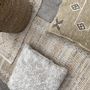 Tapis contemporains - Rug and pouf - BY ROOM