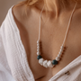 Cadeaux - Lou | Collier de portage, d'allaitement et de dentition - MINTYWENDY