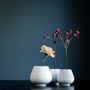 Vases - Vase COCOON, porcelaine de Chine, fait main - KLATT OBJECTS