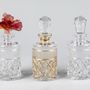 Parfums pour soi et eaux de toilette - FLACON A PARFUM LONG S/PIED (S) EMPIRE INCRUSTE OR (180 ML) - CRISTAL DE PARIS