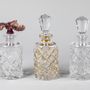 Parfums pour soi et eaux de toilette - FLACON A PARFUM LONG S/PIED (S) EMPIRE INCRUSTE OR (180 ML) - CRISTAL DE PARIS