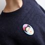 Bijoux - Broches culturelles & son e-book écrit et audio L'accroche-coeur - L'ART DANS LA PEAU