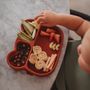Children's mealtime - Stickie plates - WE MIGHT BE TINY FRANCE