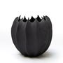 Vases - Vase/pot AVA black en biscuit de porcelaine H=20cm, D=21cm - YLVAYA DESIGN