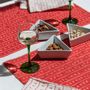 Linge de table textile - Set de table (par 2) 100% lin - encadré 35x50 - Motif ARRASTA PÉ couleur rouge TERRA - SABIÁ DESIGN