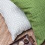 Fabric cushions - Housse de coussin 100% lin 80x80 - Motif ARRASTA PÉ couleur vert ABACATE - SABIÁ DESIGN
