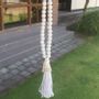 Bijoux - Collier blanc en laine, bois et coquillage (Bali) - CBLCS22 - BALINAISA