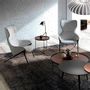 Fauteuils - Fauteuil rembourré en tissu gris avec passepoil noir - ANGEL CERDÁ