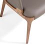 Chaises - Chaise de salle à manger tapissée en similicuir et cadre en frêne couleur noyer - ANGEL CERDÁ