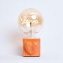 Objets de décoration - Lampe en béton coloré LOVE - JUNNY
