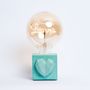 Objets de décoration - Lampe en béton coloré LOVE - JUNNY