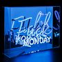 Objets de décoration - Grande boîte à néon en verre « Fuck Monday », bleu - LOCOMOCEAN