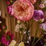 Décorations florales - Des roses artificielles, avec une touche de magie qui brouille les frontières entre réalité et art. (collection Real Touch) - SILK-KA BV