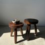 Tabourets - Petit tabouret en bois massif brun assise circulaire - OFFICE OBJETS