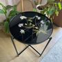 Décorations florales - Table basse en résine avec fleurs naturelles style zen - SI DECO