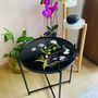 Décorations florales - Table basse en résine avec fleurs naturelles style zen - SI DECO