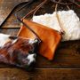 Petite maroquinerie - Pochette bandoulière ou avec poignée en cuir ou feutre de laine - L'ATELIER DES TANNERIES
