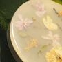 Trays - Resin serving tray, yellow with natural flowers - SI DECO