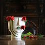 Vases - La Conturbante en rouge - PATRIZIA ITALIANO