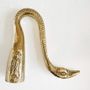 Bougeoirs et photophores  - Objet d'extinction à bougie Shepherd's Hook en laiton - ANTHOLOGIST