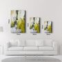 Autres décorations murales - Bird's Eye In Yellow V2 | Glass Wall Art - ARTDESIGNA