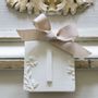 Senteurs - Décor parfumé lettre I - Voile de Lin - MATHILDE M.