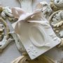 Senteurs - Décor parfumé lettre Q - Voile de Lin - MATHILDE M.